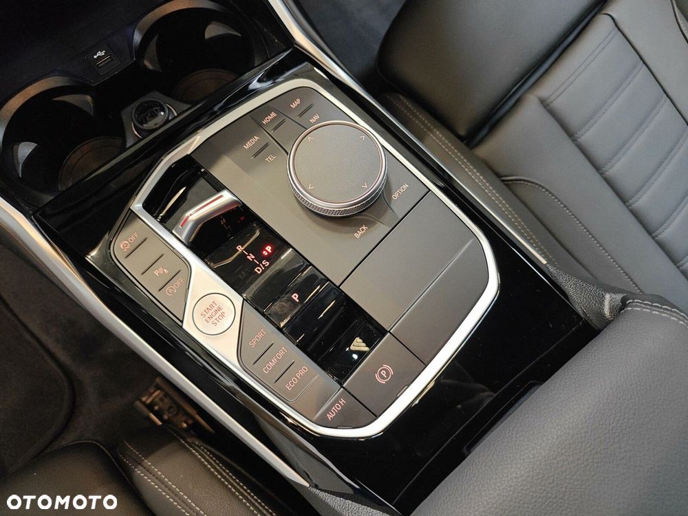 BMW Seria 2 220i M Sport - 16