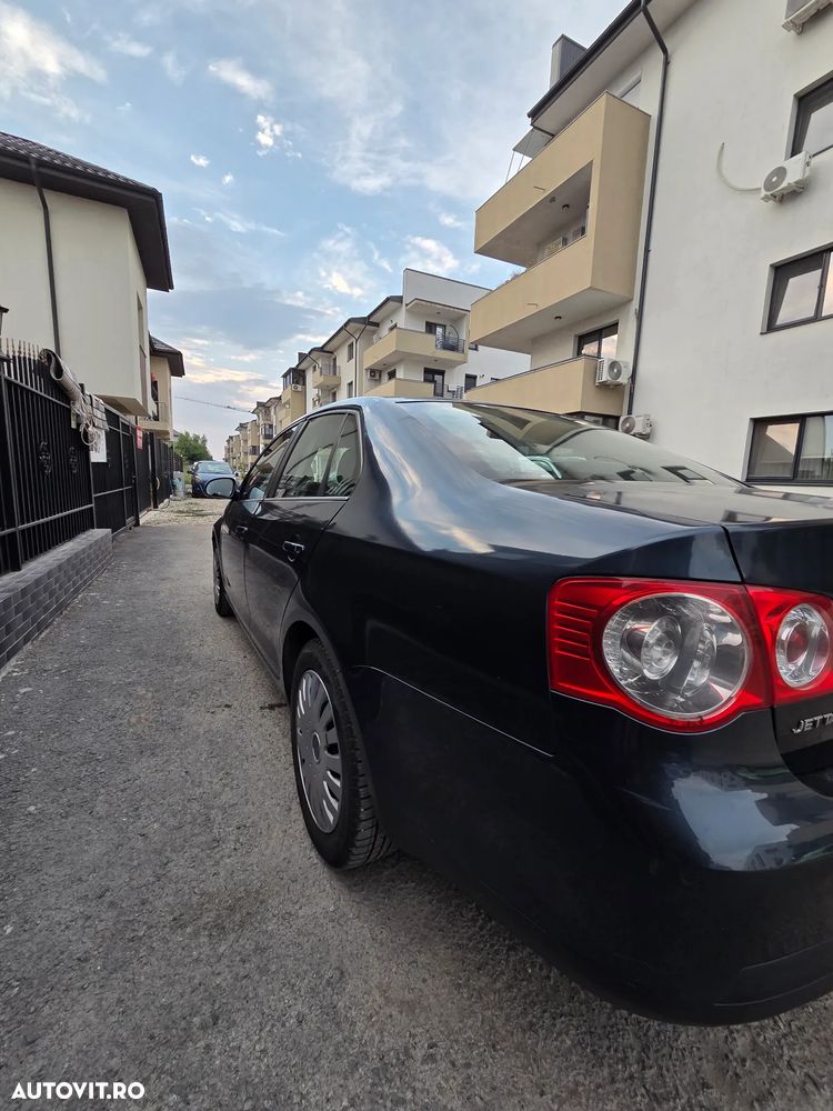Volkswagen Jetta 1.9 TDI Comfortline - 9