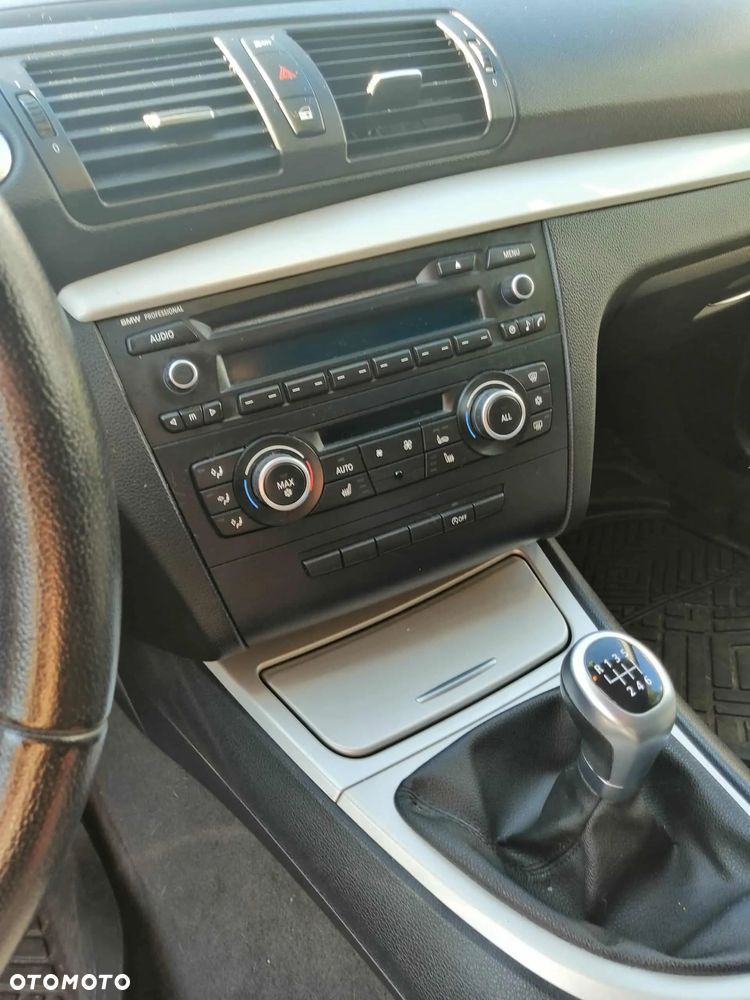 BMW Seria 1 116i - 13