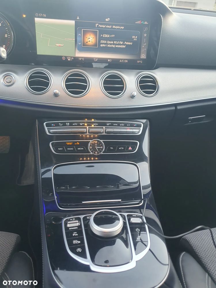 Mercedes-Benz Klasa E 220 d 9G-TRONIC Avantgarde - 21