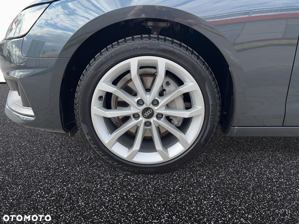 Audi A4 Limousine - 9