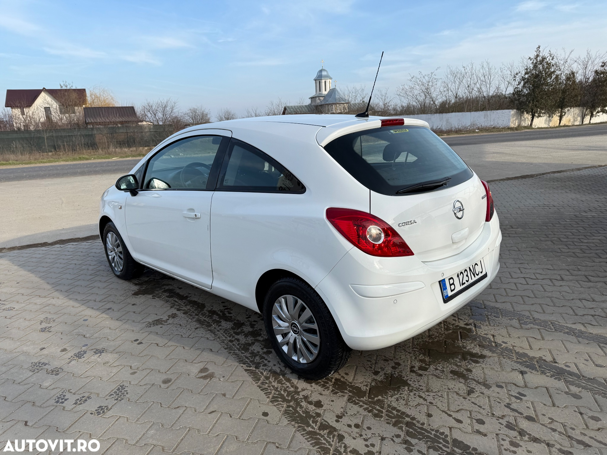 Opel Corsa 1.2 16V (ecoFLEX) Edition - 3