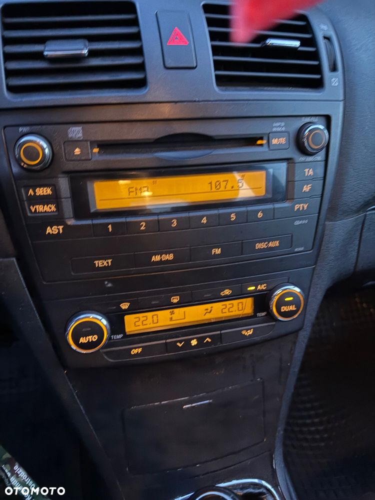 Toyota Avensis 2.0 D-4D Luna - 28