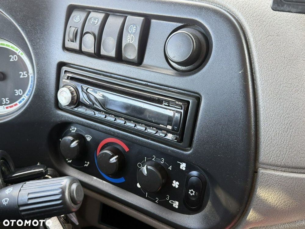 DAF LF 55.300 Śmieciarka Komunal Partner KP 16V Mały Przebieg - 32