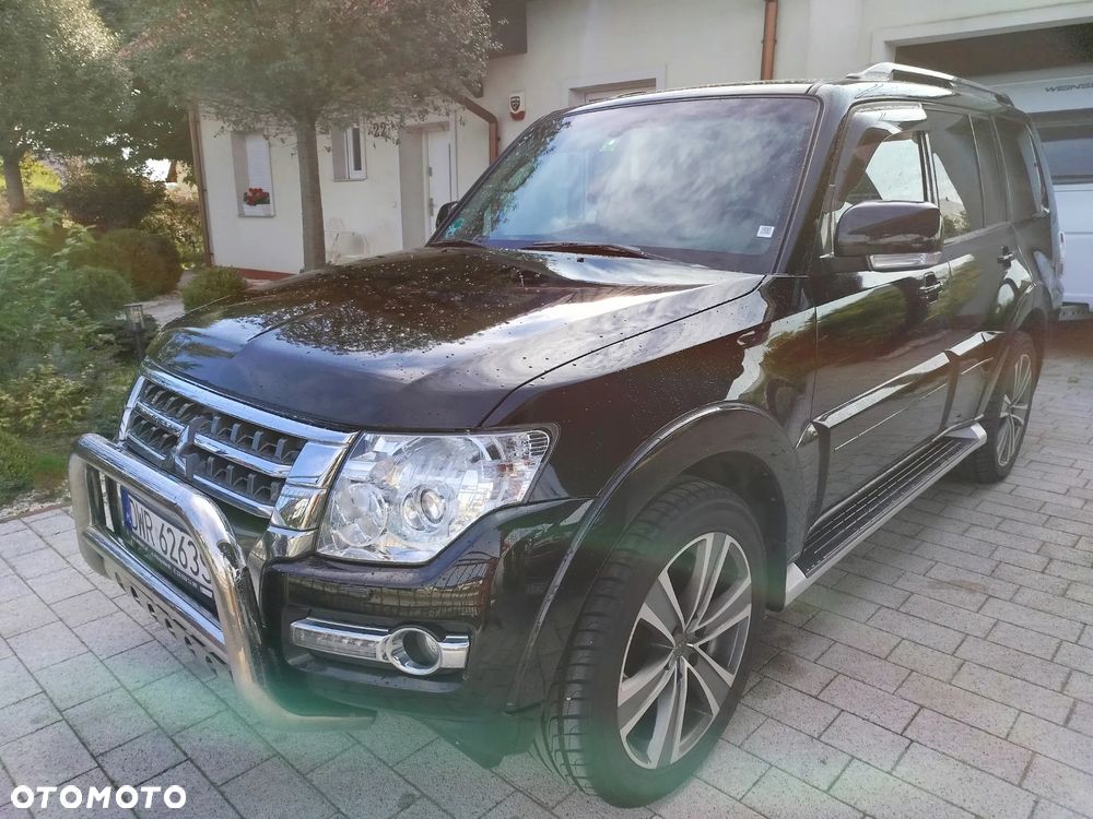 Mitsubishi Pajero - 1