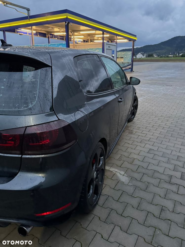 Volkswagen Golf 2.0 GTI - 7