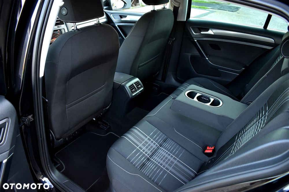 Volkswagen Golf 1.6 TDI BlueMotion Technology DSG Lounge - 16