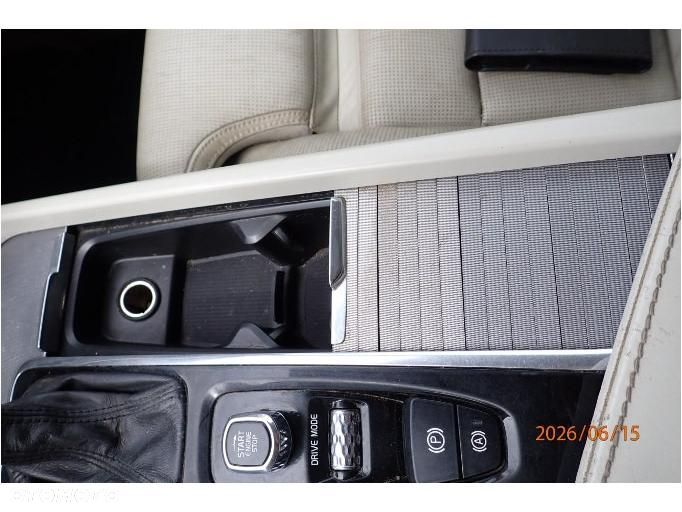 Volvo XC 60 D4 AWD Inscription - 24