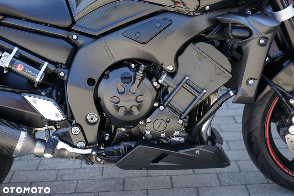Yamaha FZ - 12
