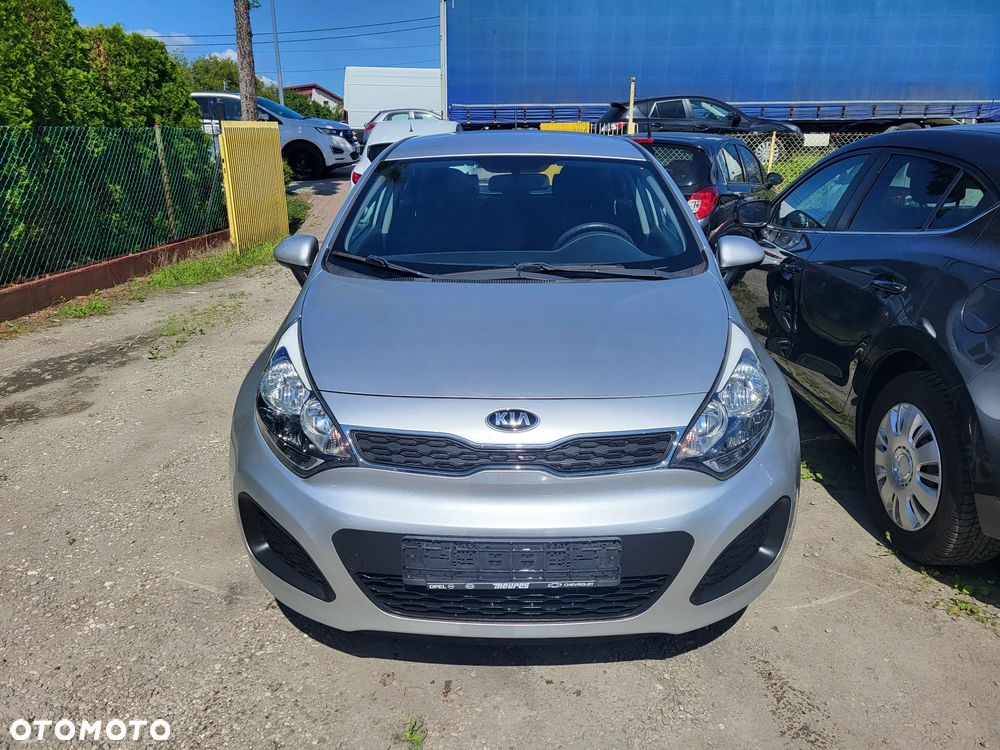 Kia Rio - 2