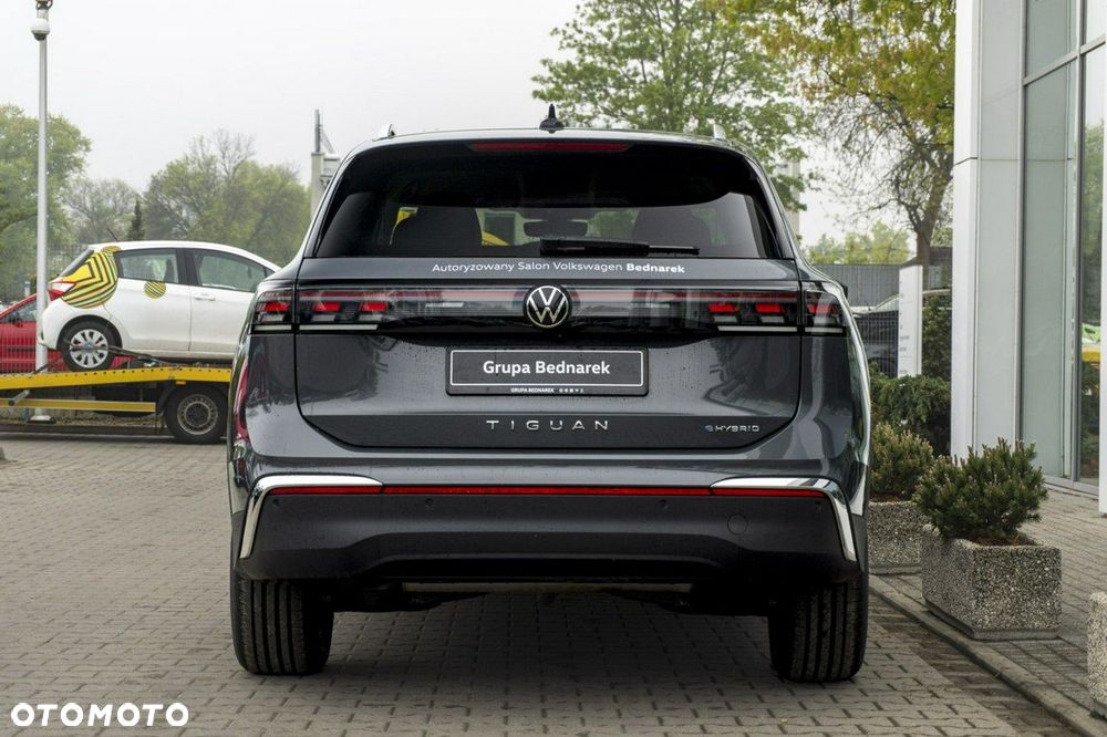 Volkswagen Tiguan - 8