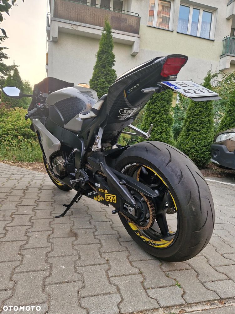 Honda CBR - 9