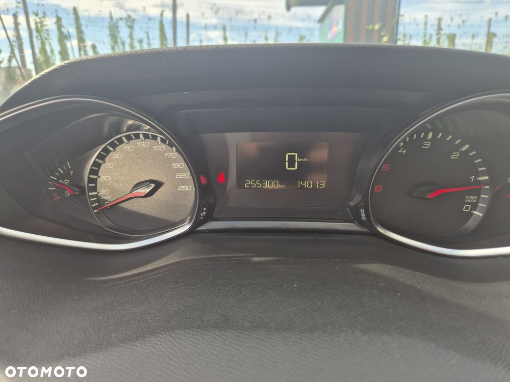 Peugeot 308 - 6