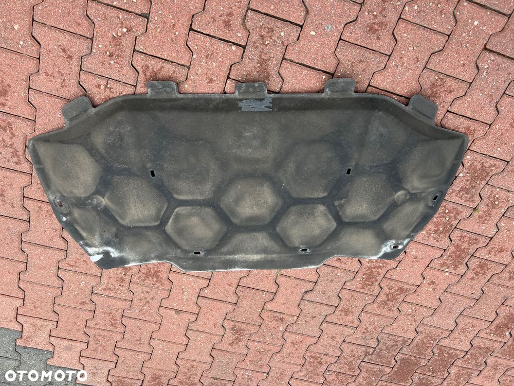 Volvo XC60 lift 2013-2016 wygłuszenie maski - 2