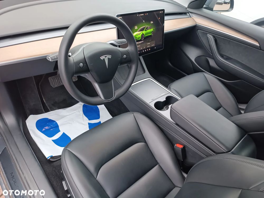 Tesla Model 3 - 18