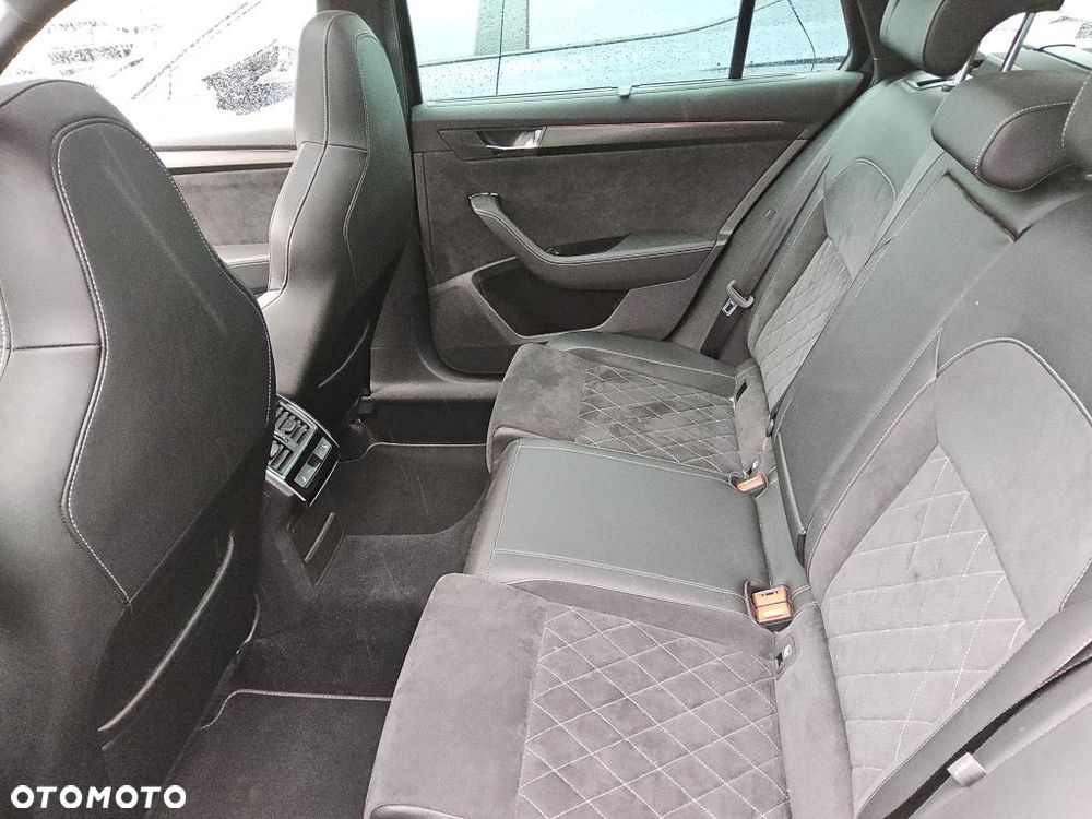 Skoda Superb 2.0 TSI 4x4 DSG Sportline - 11