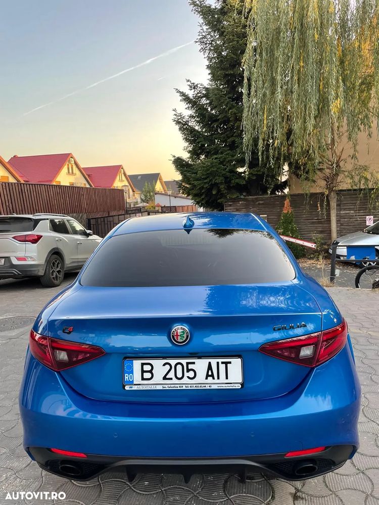 Alfa Romeo Giulia 2.2 JTDM AWD AT8 Veloce - 2