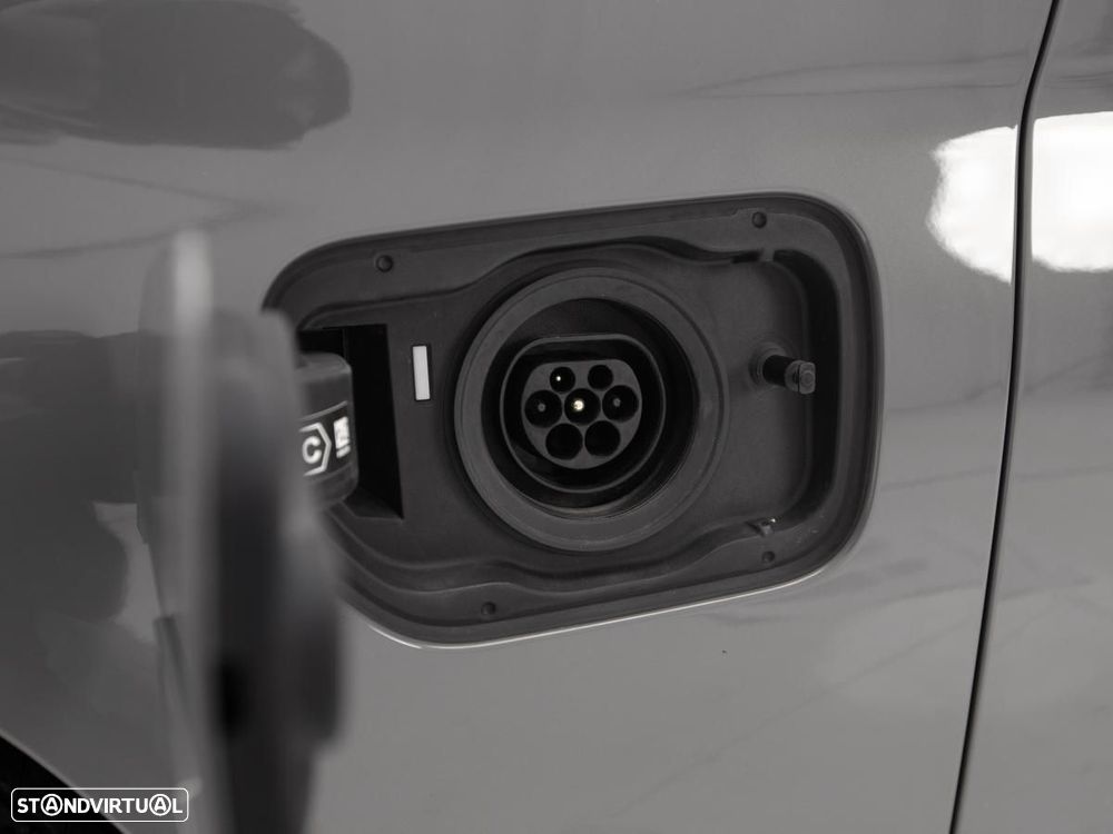 BMW 530 e Pack Desportivo M - 14