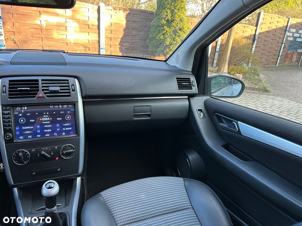 Mercedes-Benz Klasa B - 40