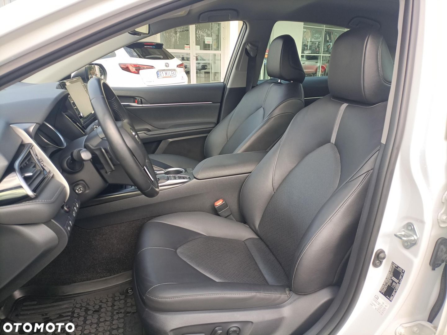Toyota Camry - 10