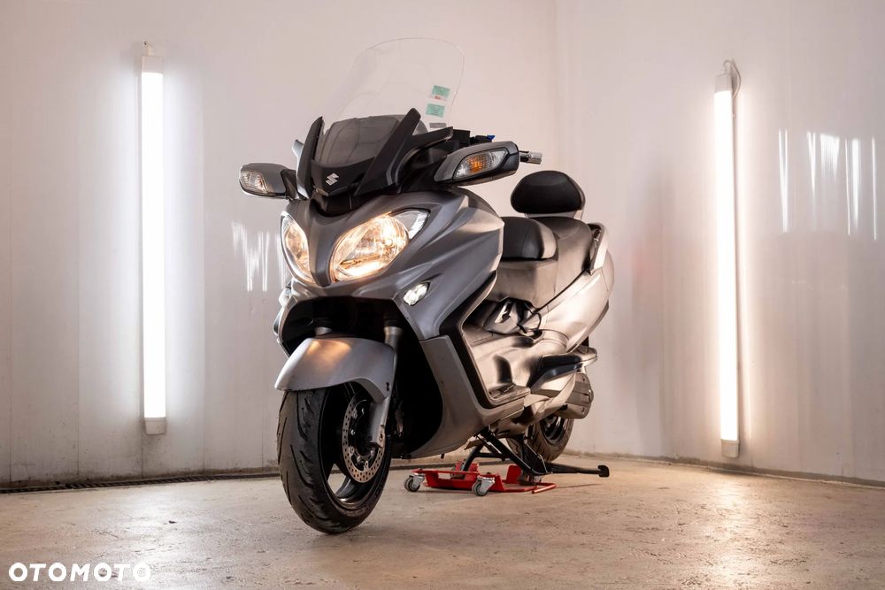 Suzuki Burgman - 1