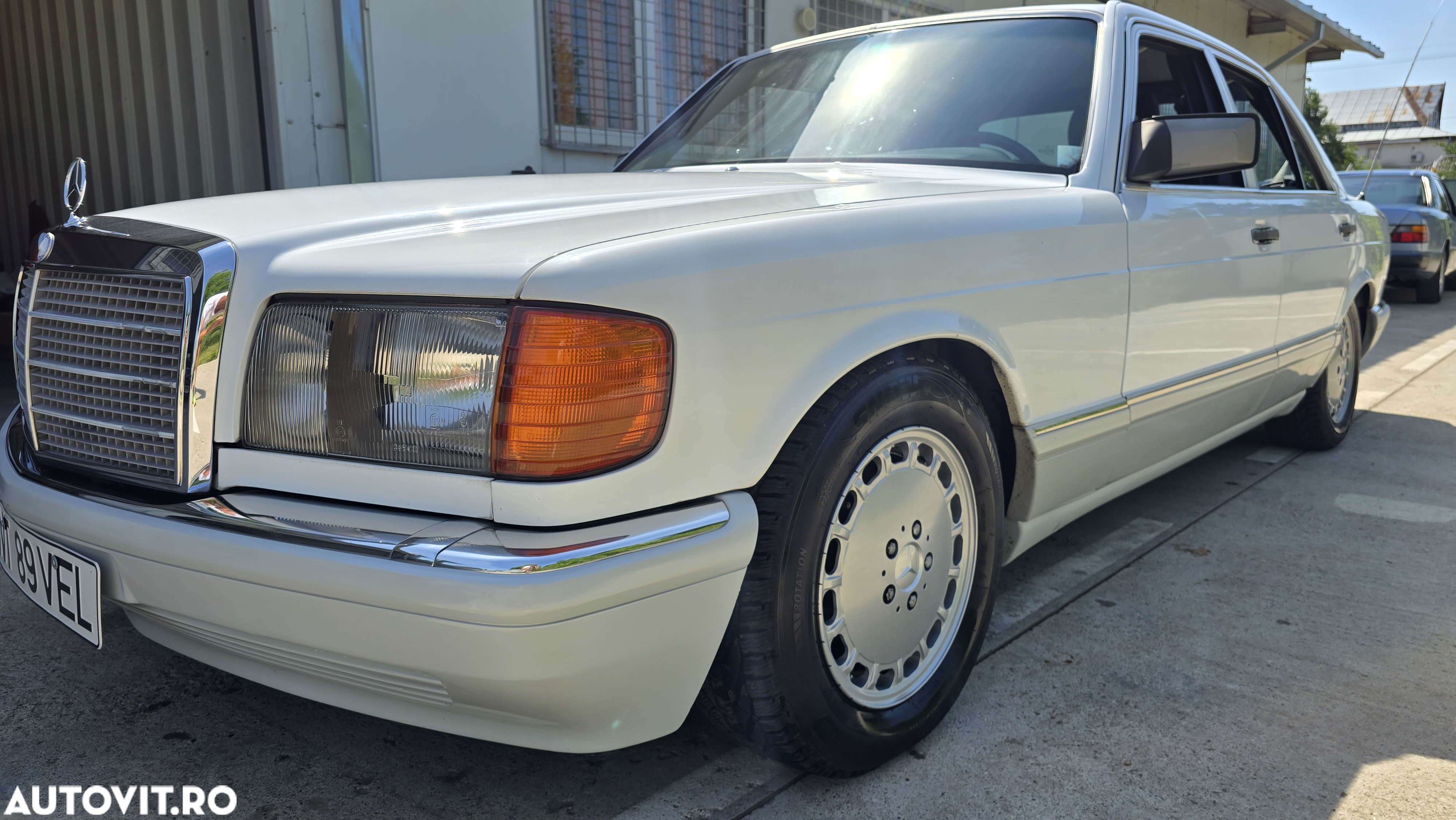 Mercedes-Benz W126 - 3