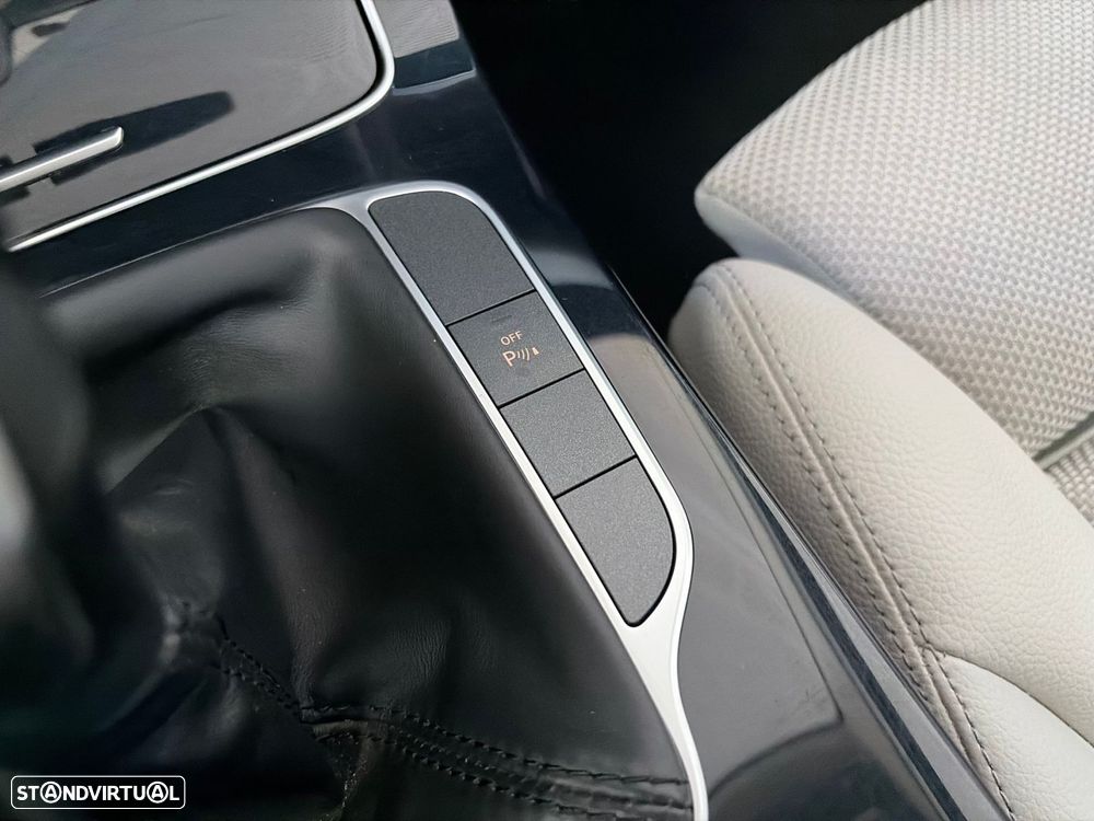 Mercedes-Benz C 180 BlueTEC Avantgarde+ - 48