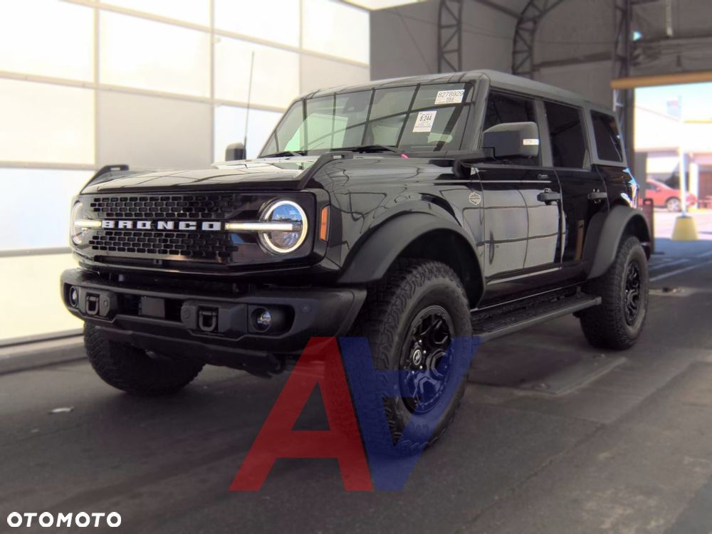 Ford Bronco - 7