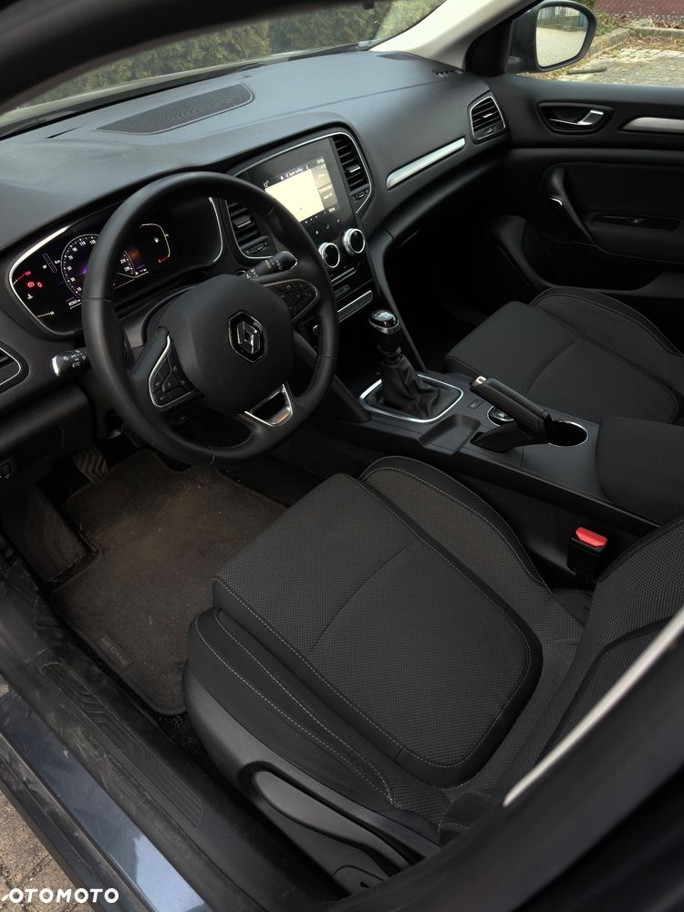 Renault Megane 1.5 Blue dCi Intens - 9