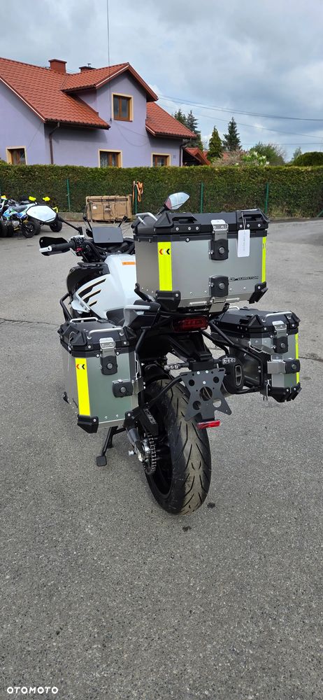 QJMOTOR SRT900S - 12