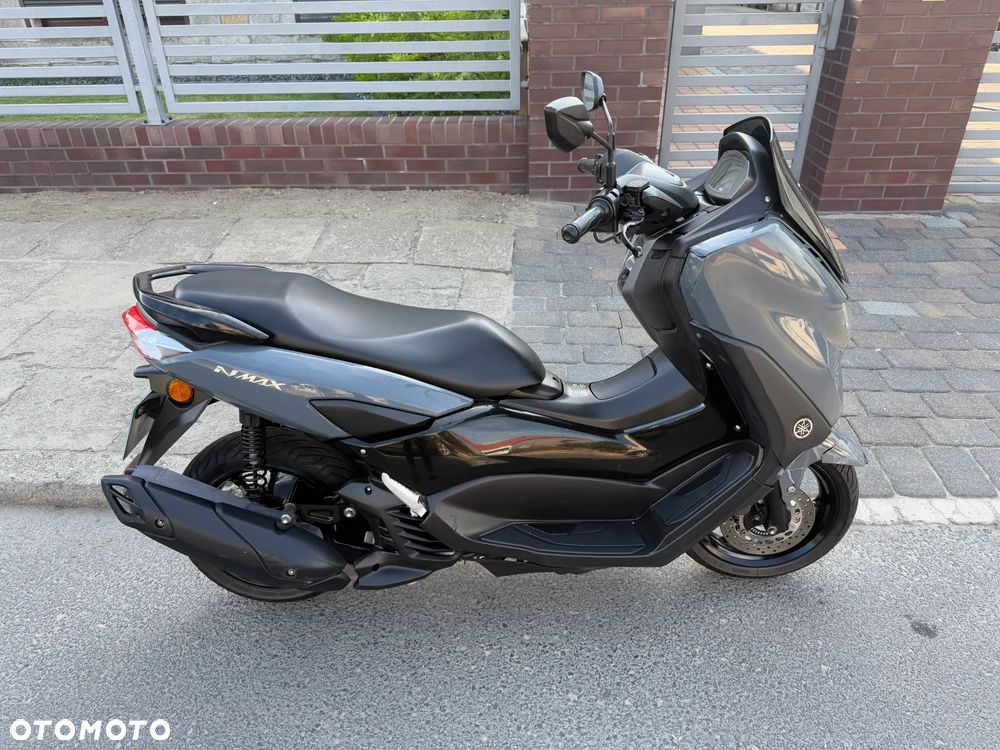 Yamaha NMAX - 4