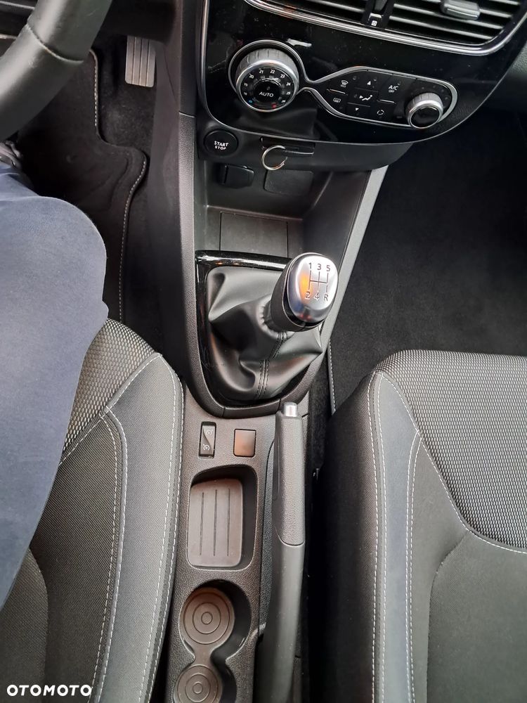 Renault Clio - 21