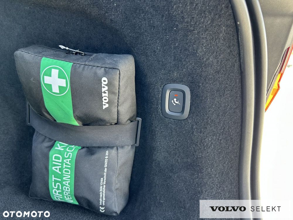 Volvo V90 Cross Country - 27