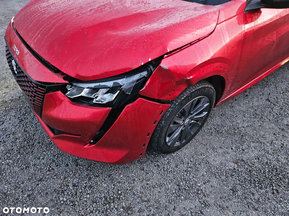 Peugeot 208 Allure - 9