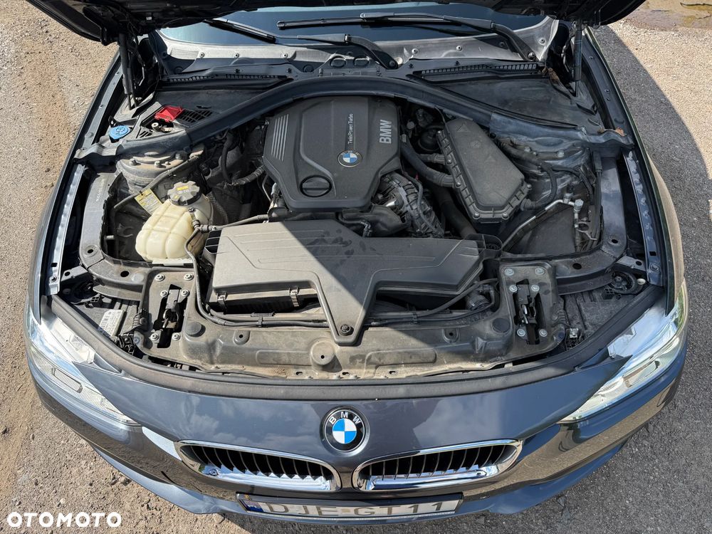 BMW Seria 3 320d xDrive Luxury Line - 13