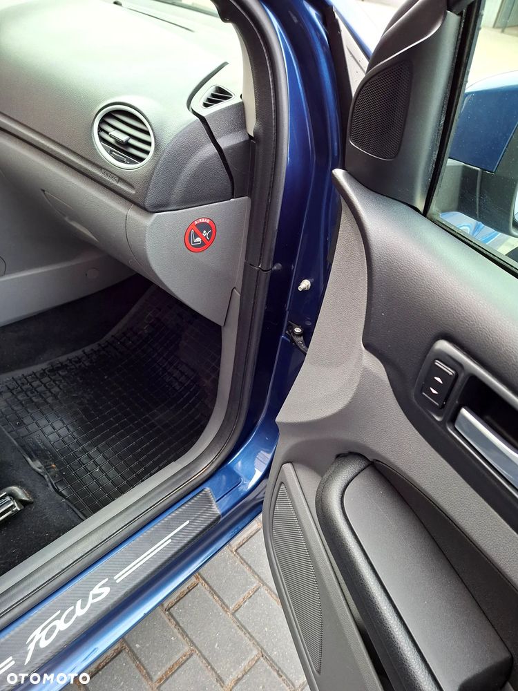 Ford Focus 1.6 16V Style+ - 13