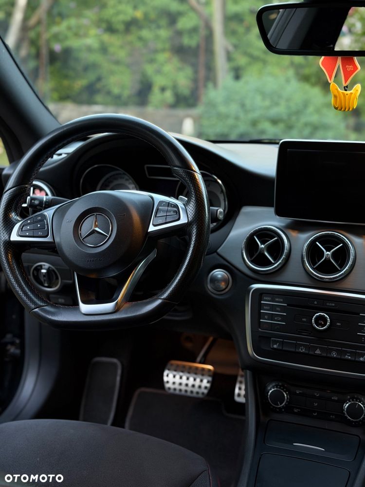Mercedes-Benz CLA - 8