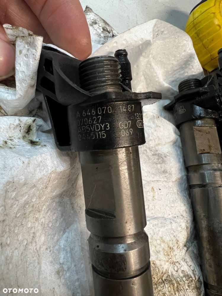 Wtryskiwacz paliwa Mercedes sprinter 906 2.2cdi om646 biturbo - 2