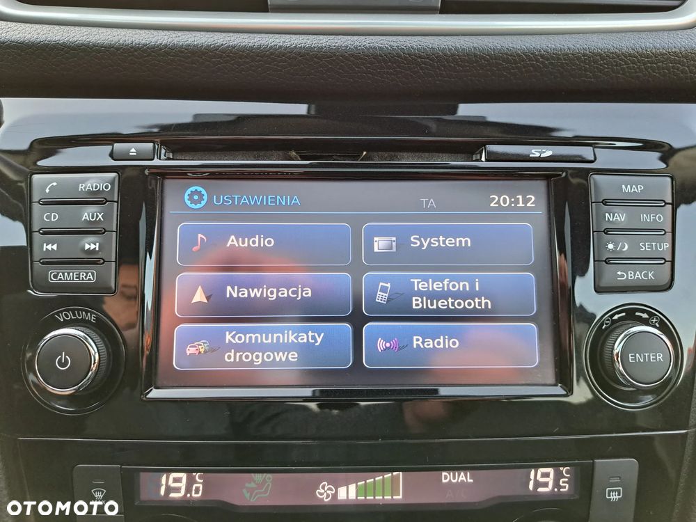 Nissan Qashqai 1.2 DIG-T N-Connecta - 24
