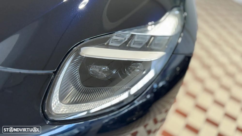 Aston Martin DB12 Coupé V8 Auto - 13