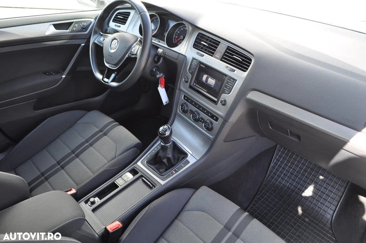 Volkswagen Golf 1.4 TSI BMT Comfortline - 16