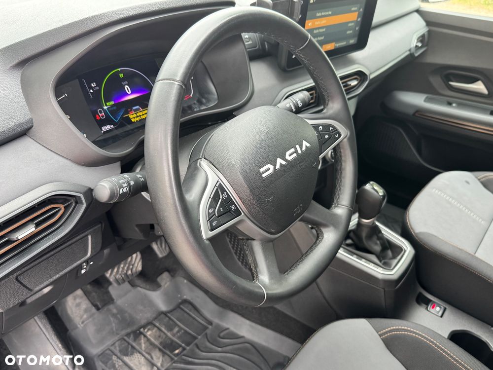Dacia Jogger 1.6 Full Hybrid 140 Extreme+ MMT 7os - 26