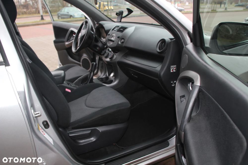 Toyota RAV4 2.0 VVT-i Luna - 10