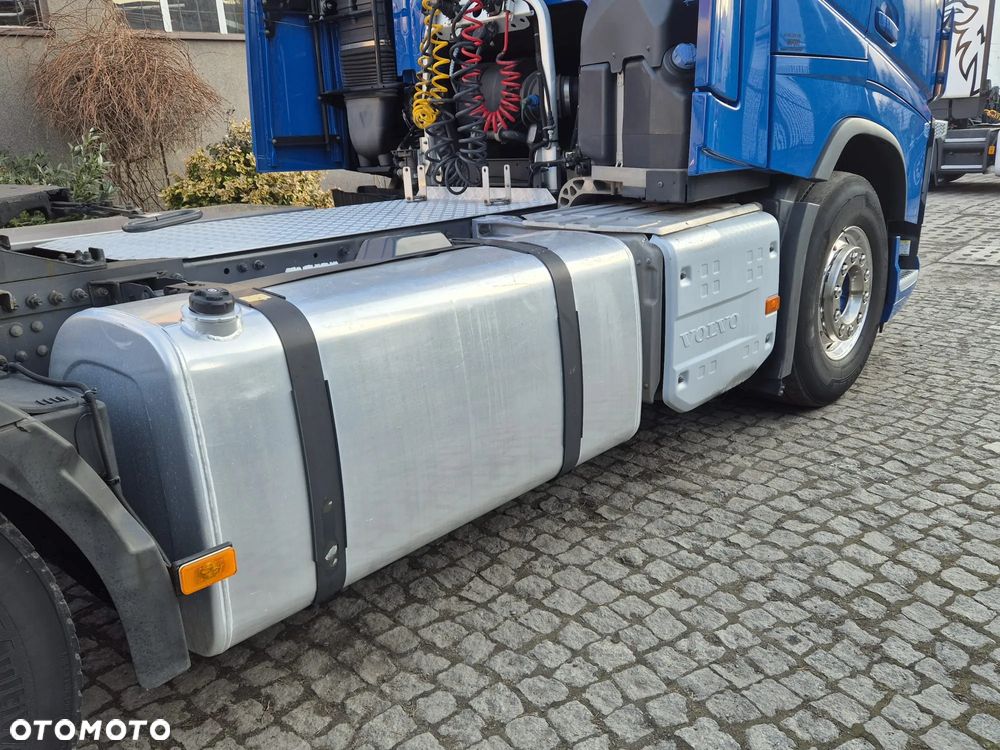 Volvo FH GLOBETROTTER - 9