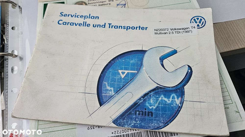 Volkswagen Multivan - 32