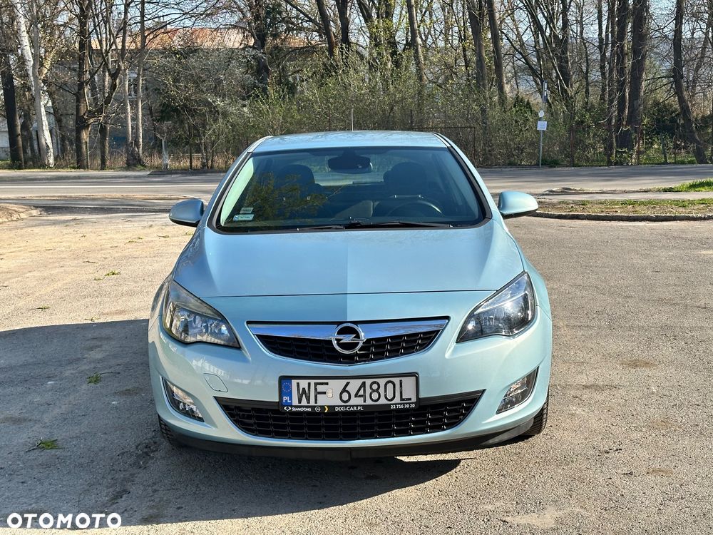 Opel Astra 1.4 T Cosmo - 11