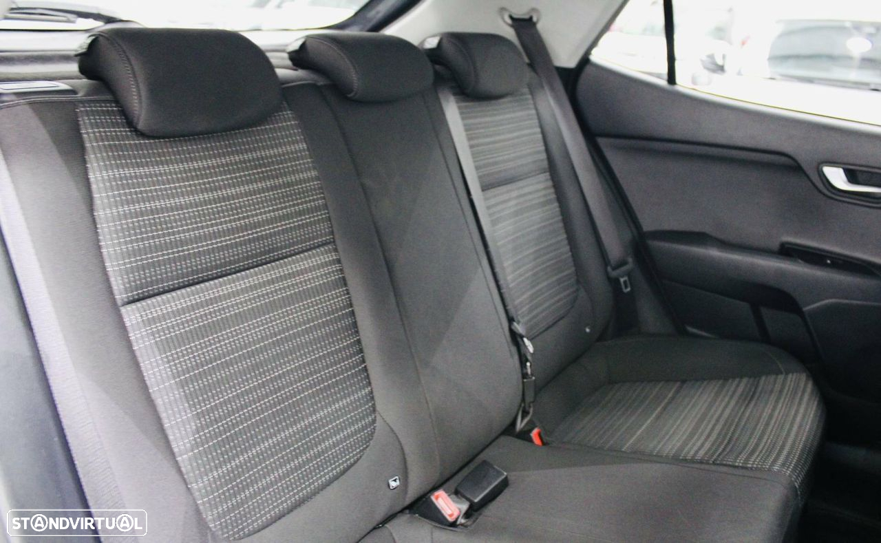 Kia Stonic - 21