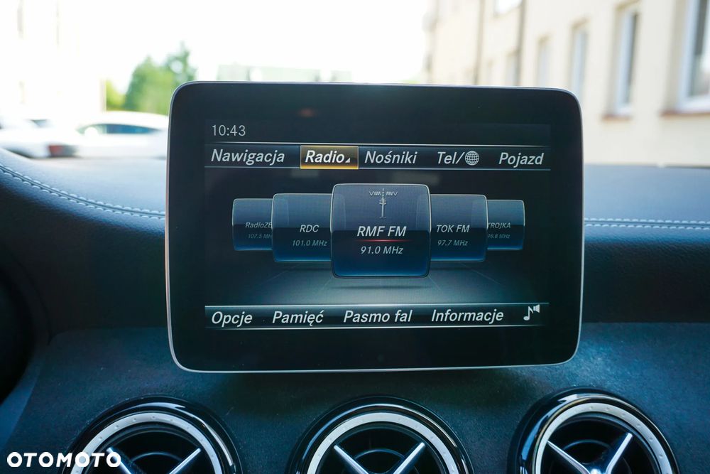 Mercedes-Benz CLA 200 7G-DCT Edition 1 - 26