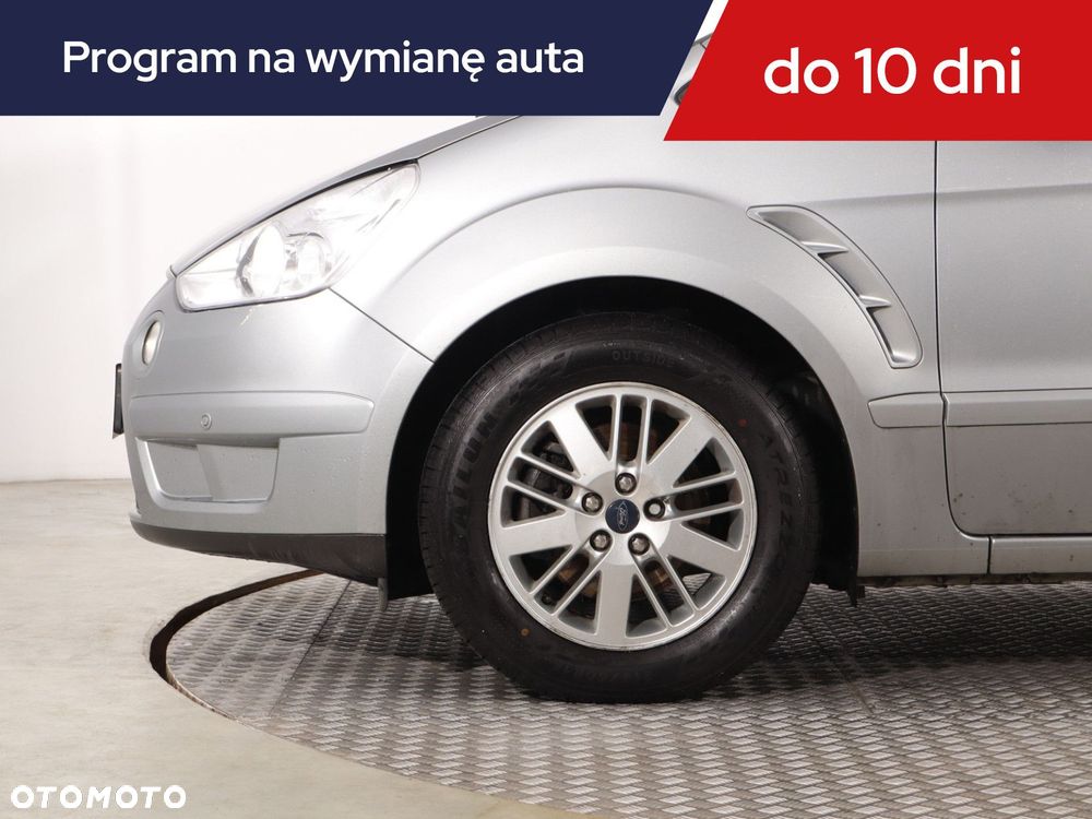 Ford S-Max - 17