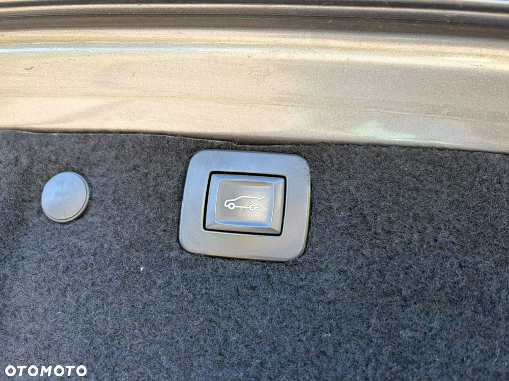 Opel Insignia - 25